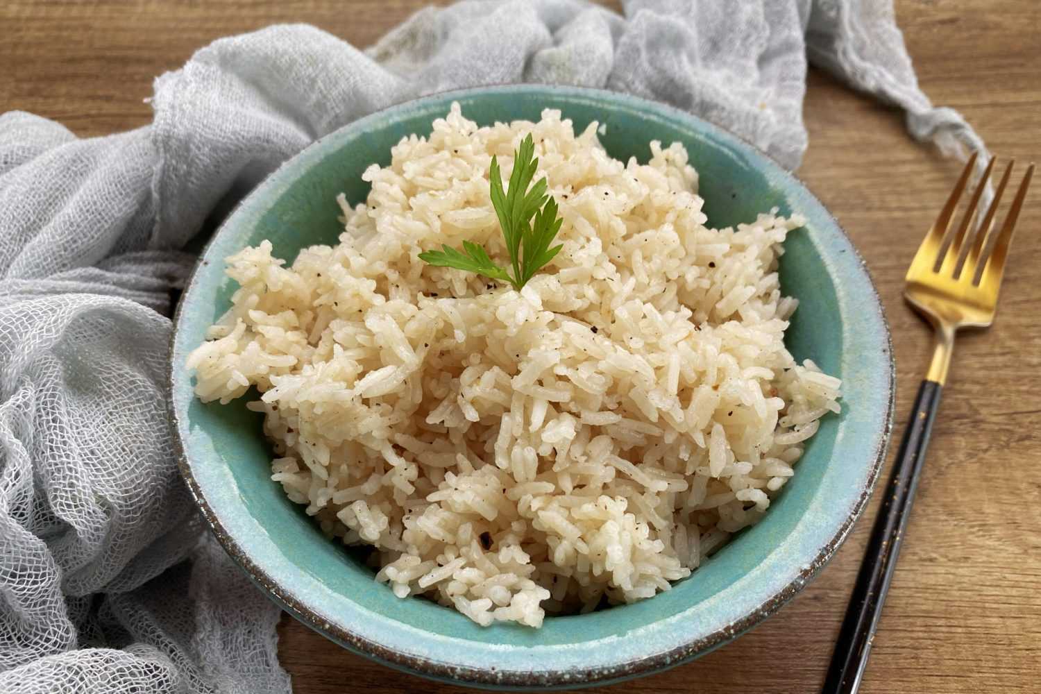 https://www.corriecooks.com/wp-content/uploads/2022/10/instant-pot-jasmine-rice-feature-scaled.jpg