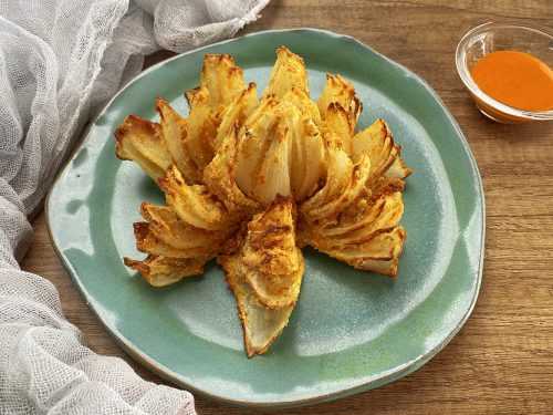 Crispy Air fryer Blooming Onion with Spicy Mayo Dipping Sauce