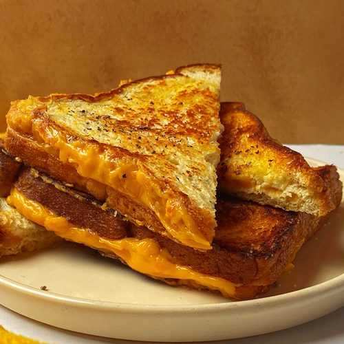 Microwave-Grilled-Cheese
