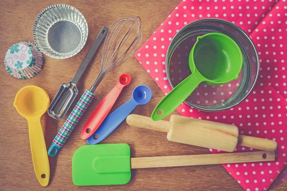 Top 10 Kitchen Tools to Buy at the Dollar Store - Corrie Cooks