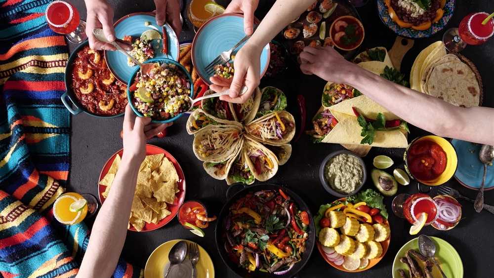 nachos table